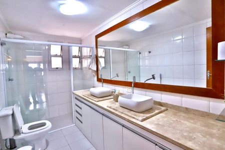 Apartamento à venda com 134m², 3 quartos e 1 vaga Apartamento à venda com 134m², 3 quartos e 1 vagaBanheiro