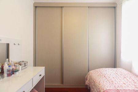 Apartamento à venda com 69m², 2 quartos e 1 vagaQuarto 2