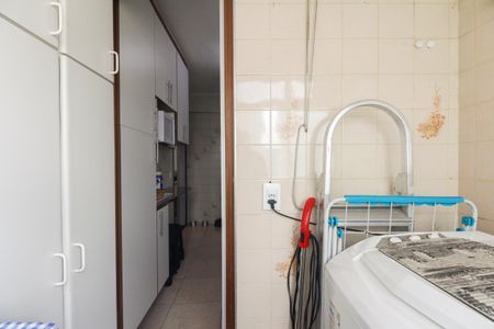 Apartamento à venda com 69m², 2 quartos e 1 vagaÁrea de Serviço 