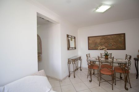 Apartamento à venda com 80m², 2 quartos e 1 vaga Apartamento à venda com 80m², 2 quartos e 1 vagaSala