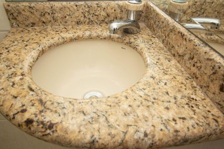 Apartamento à venda com 80m², 2 quartos e 1 vaga Apartamento à venda com 80m², 2 quartos e 1 vagaBanheiro