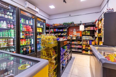 Apartamento à venda com 34m², 2 quartos e sem vagaÁrea comum - Mini Mercado