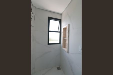 Apartamento à venda com 130m², 2 quartos e 2 vagas Apartamento à venda com 130m², 2 quartos e 2 vagasBanheiro Suíte