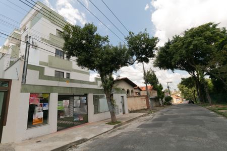 Apartamento à venda com 130m², 2 quartos e 2 vagas Apartamento à venda com 130m², 2 quartos e 2 vagasFachada