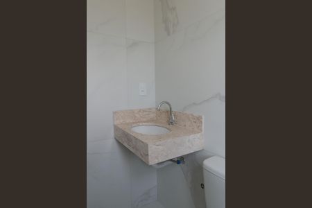 Apartamento à venda com 130m², 2 quartos e 2 vagas Apartamento à venda com 130m², 2 quartos e 2 vagasBanheiro Suíte