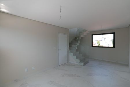 Apartamento à venda com 130m², 2 quartos e 2 vagas Apartamento à venda com 130m², 2 quartos e 2 vagasSala