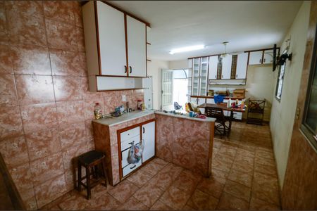 Casa à venda com 500m², 4 quartos e sem vaga Casa à venda com 500m², 4 quartos e sem vagaCozinha 1