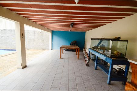 Casa à venda com 500m², 4 quartos e sem vaga Casa à venda com 500m², 4 quartos e sem vagaÁrea externa