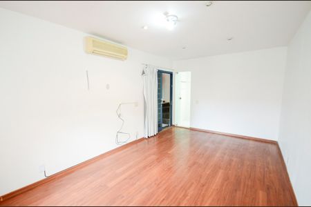 Casa à venda com 500m², 4 quartos e sem vaga Casa à venda com 500m², 4 quartos e sem vagaSuíte 2