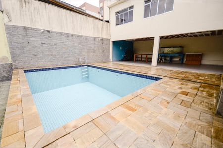 Casa à venda com 500m², 4 quartos e sem vaga Casa à venda com 500m², 4 quartos e sem vagaÁrea externa