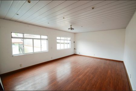 Casa à venda com 500m², 4 quartos e sem vaga Casa à venda com 500m², 4 quartos e sem vagaSala 2