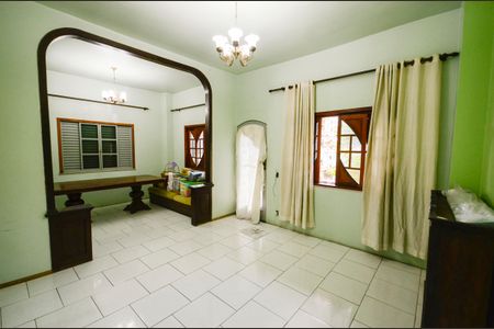 Casa à venda com 500m², 4 quartos e sem vaga Casa à venda com 500m², 4 quartos e sem vagaSala 1