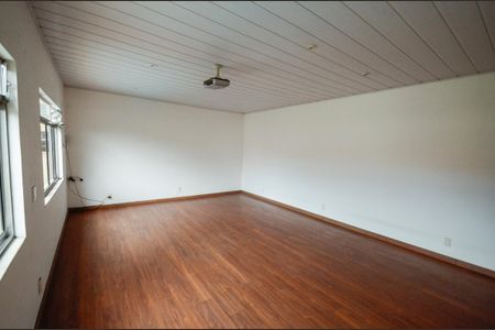 Casa à venda com 500m², 4 quartos e sem vaga Casa à venda com 500m², 4 quartos e sem vagaSala 2