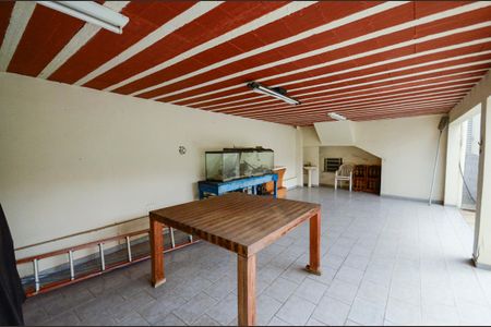 Casa à venda com 500m², 4 quartos e sem vaga Casa à venda com 500m², 4 quartos e sem vagaÁrea externa