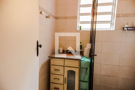 Casa à venda com 185m², 3 quartos e 2 vagasBanheiro