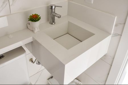 Casa à venda com 108m², 2 quartos e 1 vagaBanheiro 2