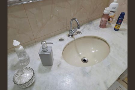 Casa à venda com 135m², 2 quartos e 1 vaga Casa à venda com 135m², 2 quartos e 1 vagaBanheiro