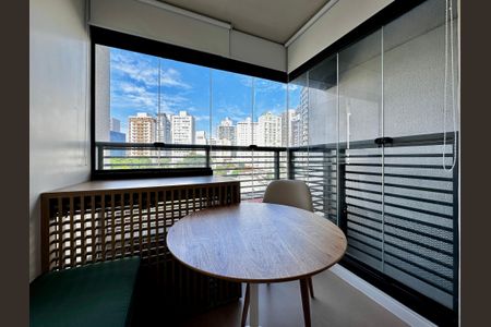 Studio para alugar com 26m², 1 quarto e sem vaga Studio para alugar com 26m², 1 quarto e sem vagaVaranda/ Studio/Quarto