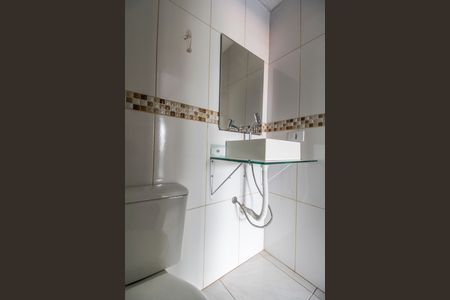 Casa para alugar com 100m², 2 quartos e 1 vaga Casa para alugar com 100m², 2 quartos e 1 vagaBanheiro
