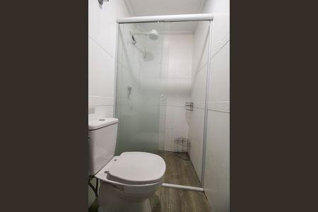 Casa para alugar com 100m², 2 quartos e 1 vaga Casa para alugar com 100m², 2 quartos e 1 vagaBanheiro de Serviço