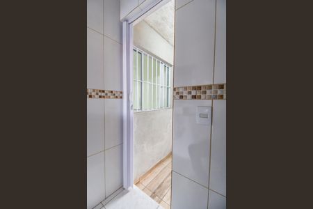 Casa para alugar com 100m², 2 quartos e 1 vaga Casa para alugar com 100m², 2 quartos e 1 vagaBanheiro