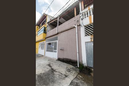 Casa para alugar com 100m², 2 quartos e 1 vaga Casa para alugar com 100m², 2 quartos e 1 vagaFachada