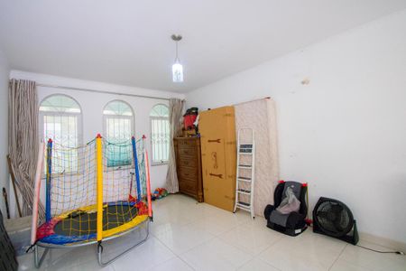 Casa à venda com 155m², 3 quartos e 2 vagasSala