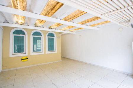 Casa à venda com 155m², 3 quartos e 2 vagasGaragem
