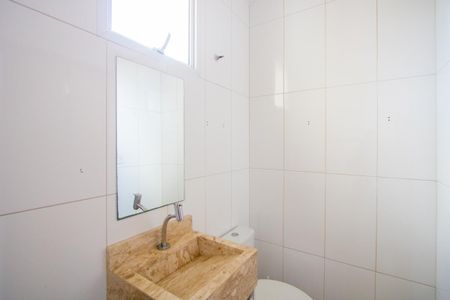 Casa à venda com 155m², 3 quartos e 2 vagasBanheiro social