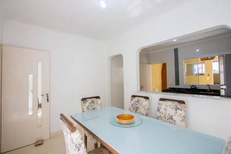 Casa à venda com 155m², 3 quartos e 2 vagasCopa