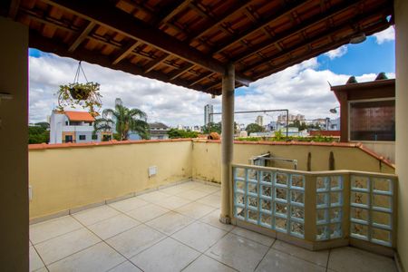 Casa à venda com 155m², 3 quartos e 2 vagasÁrea de serviço