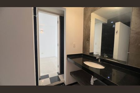 Casa à venda com 210m², 2 quartos e 2 vagas Casa à venda com 210m², 2 quartos e 2 vagasBanheiro da Suíte 1