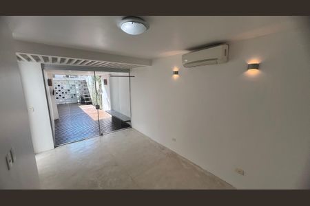 Casa à venda com 210m², 2 quartos e 2 vagas Casa à venda com 210m², 2 quartos e 2 vagasSuite 1