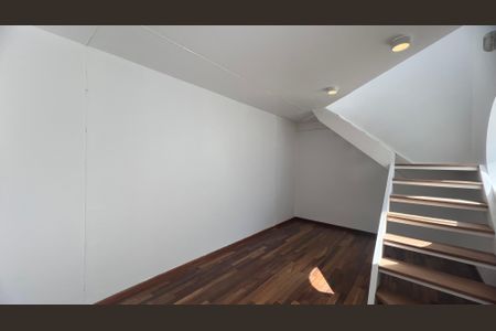 Casa à venda com 210m², 2 quartos e 2 vagas Casa à venda com 210m², 2 quartos e 2 vagasCloset da suíte 2