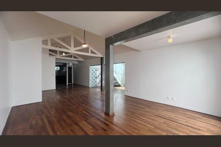 Casa à venda com 210m², 2 quartos e 2 vagas Casa à venda com 210m², 2 quartos e 2 vagasSala