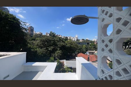 Casa à venda com 210m², 2 quartos e 2 vagas Casa à venda com 210m², 2 quartos e 2 vagasÁrea comum