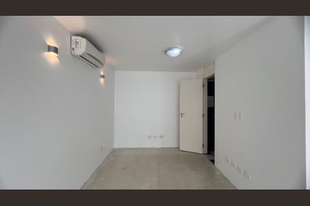 Casa à venda com 210m², 2 quartos e 2 vagas Casa à venda com 210m², 2 quartos e 2 vagasSuite 1