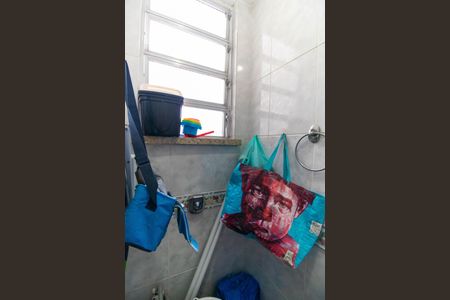 Apartamento à venda com 76m², 4 quartos e 1 vaga Apartamento à venda com 76m², 4 quartos e 1 vagaBanheiro de serviço