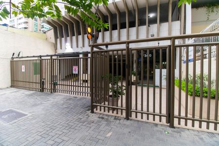 Apartamento à venda com 76m², 4 quartos e 1 vaga Apartamento à venda com 76m², 4 quartos e 1 vagaFachada