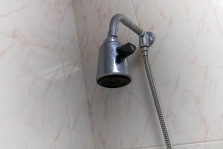 Apartamento à venda com 76m², 4 quartos e 1 vaga Apartamento à venda com 76m², 4 quartos e 1 vagaChuveiro