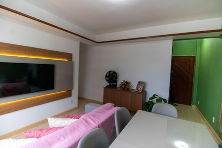 Apartamento à venda com 76m², 4 quartos e 1 vaga Apartamento à venda com 76m², 4 quartos e 1 vagaSala