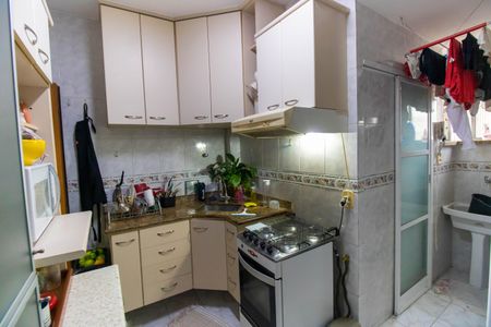 Apartamento à venda com 76m², 4 quartos e 1 vaga Apartamento à venda com 76m², 4 quartos e 1 vagaCozinha e Área de Serviço
