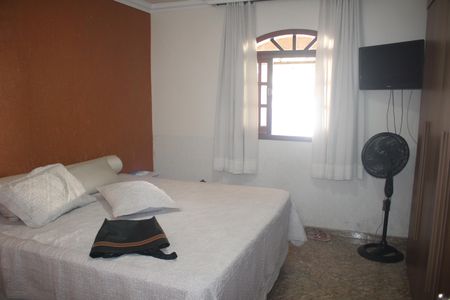 Casa à venda com 370m², 4 quartos e 7 vagasSuíte 1