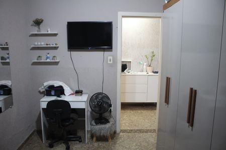 Casa à venda com 370m², 4 quartos e 7 vagasQuarto 