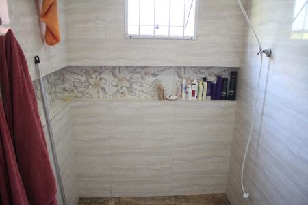 Casa à venda com 370m², 4 quartos e 7 vagasBanheiro Suíte 2