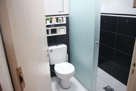 Casa à venda com 370m², 4 quartos e 7 vagasBanheiro Suíte 1