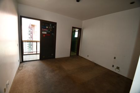 Apartamento à venda com 450m², 4 quartos e 4 vagas Suíte 2