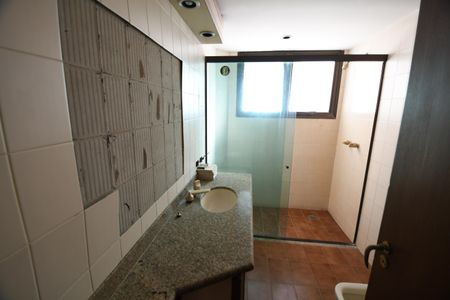Apartamento à venda com 450m², 4 quartos e 4 vagasBanheiro Suíte 2
