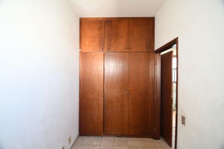 Apartamento à venda com 450m², 4 quartos e 4 vagasQuarto de Serviço 2