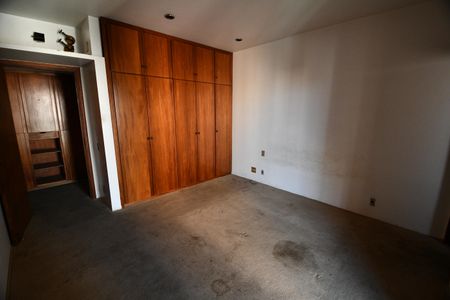 Apartamento à venda com 450m², 4 quartos e 4 vagasSuíte 1